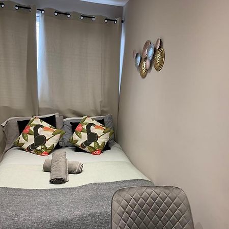 Cambridge Suites Harmondsworth Exteriör bild