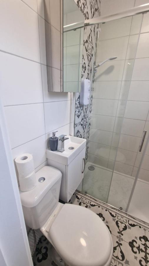 Cambridge Suites Harmondsworth Exteriör bild