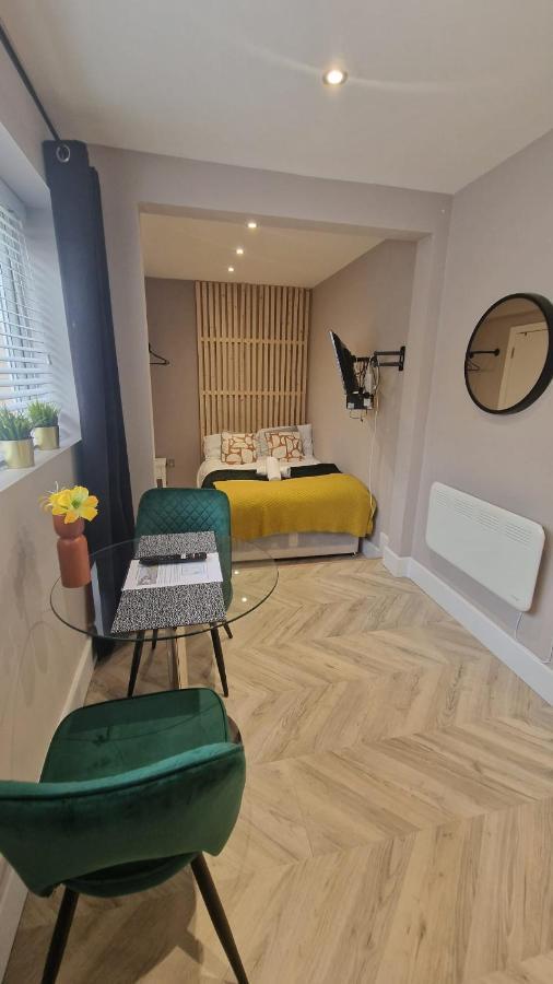 Cambridge Suites Harmondsworth Exteriör bild