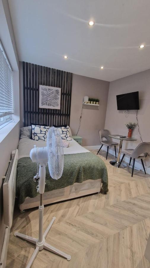 Cambridge Suites Harmondsworth Exteriör bild