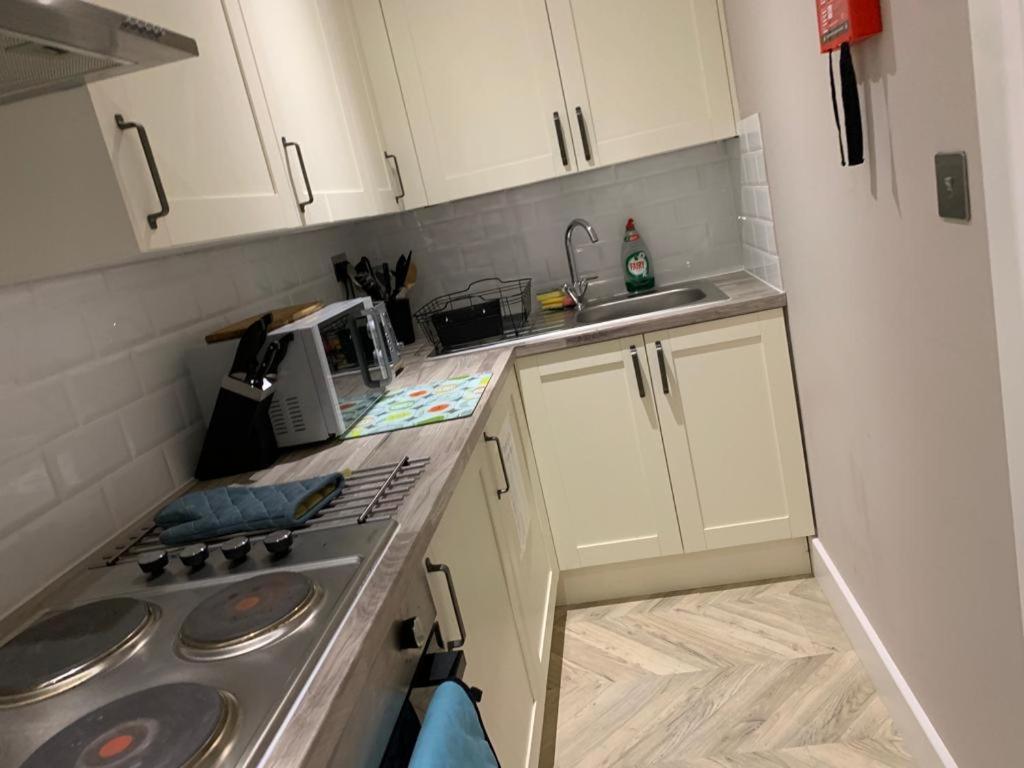Cambridge Suites Harmondsworth Exteriör bild